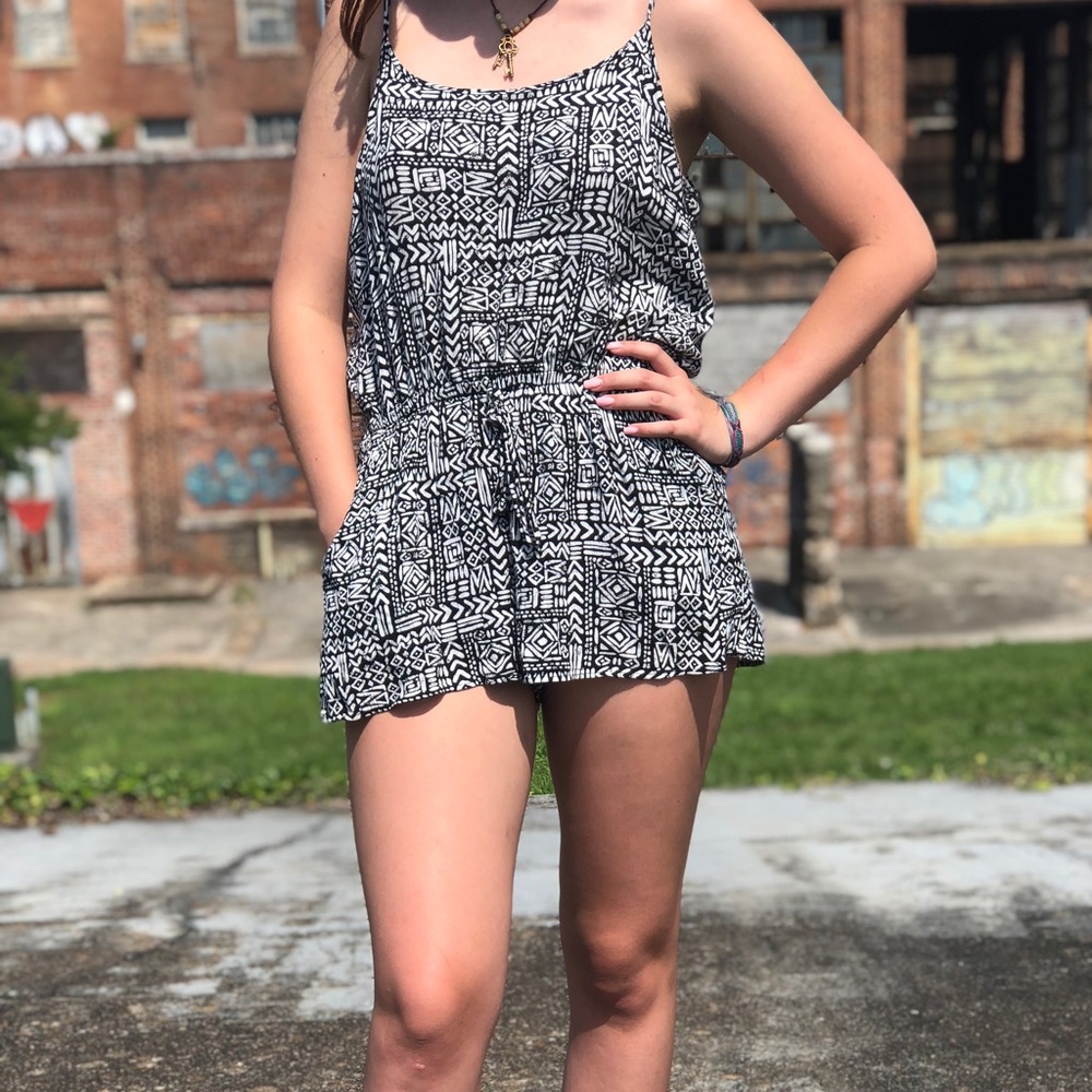 Aztec print romper - Picture 2 of 3